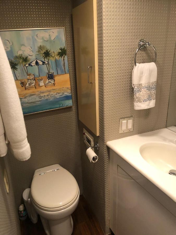 Luxury Afloat Yacht Paradise 3 Bedrooms 3bath 5 Beds With Full Marina View * Los Angeles