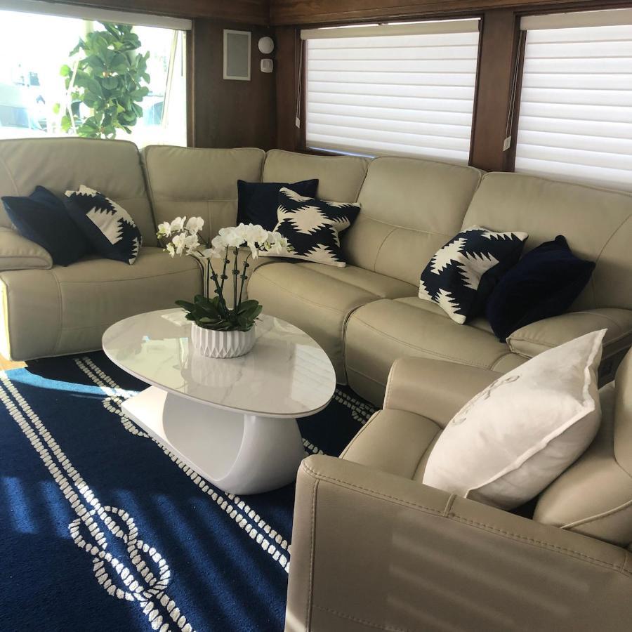 Luxury Afloat Yacht Paradise 3 Bedrooms 3bath 5 Beds With Full Marina View * Los Angeles